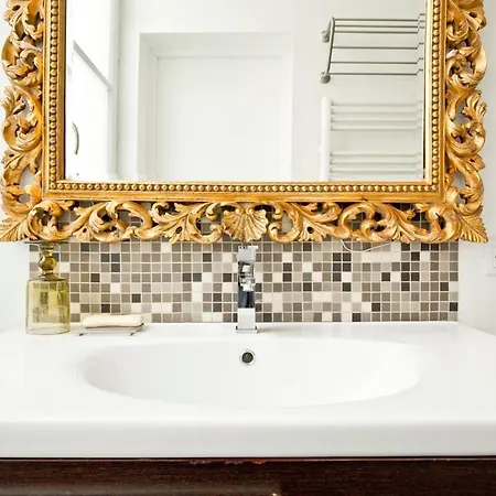 Romantic Close To Le Marais Daire *